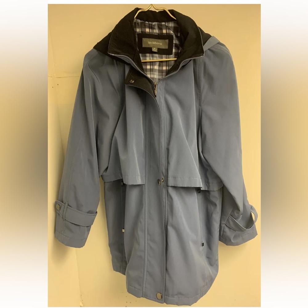 BRAND NEW LIZ CLAIBORNE HOODED JACKET BLUE FULL ZIP SIZE M OUTWEAR POCKETS